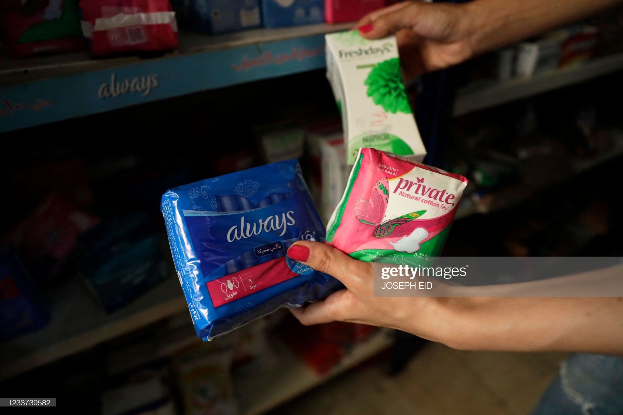How plastic sanitary pads can become perilous? Find Out!